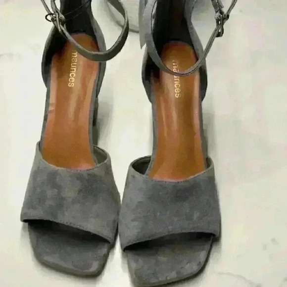 NWT Maurices Gray Suede Tiffany Sculpted Block Heels Size 8.5 - Picture 5 of 14